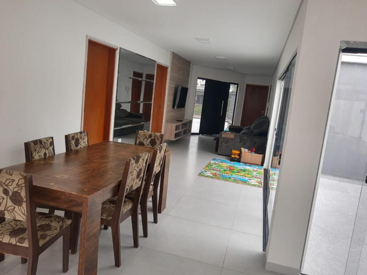 גוארטובה Casa Ampla E Espacosa A 200M Do Mar! מראה חיצוני תמונה
